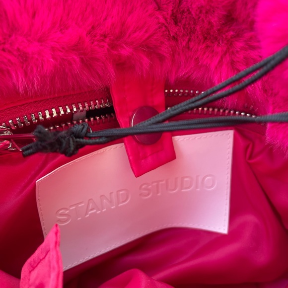 new with tagsstand studio liz bag velvety heavy faux fur fuchsia